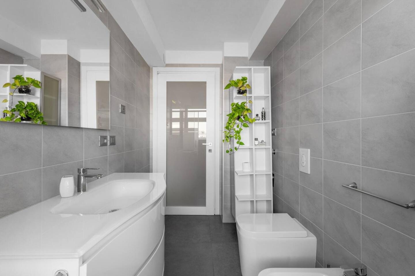Pm Via Gabriele D' Annunzio Guest House Перо Екстериор снимка